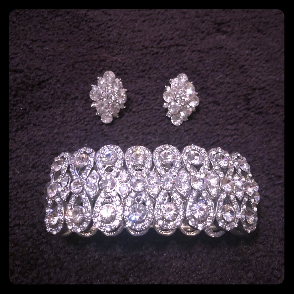 Earring and Bracelet Set